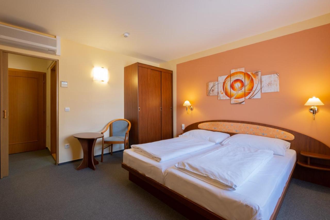 Hotel Mohelnice Zewnętrze zdjęcie